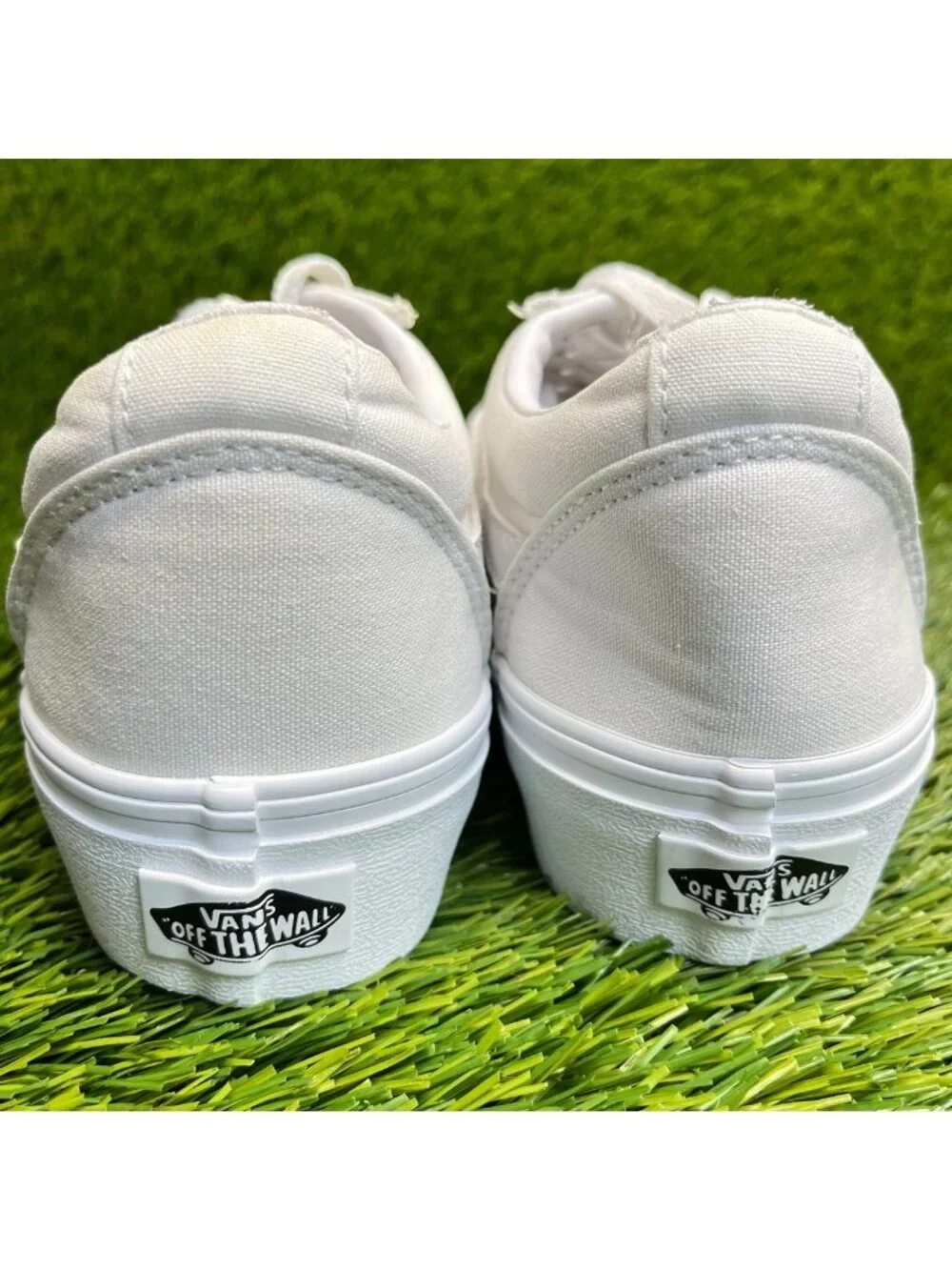 Vans Old Skool Stackform Womens Size 6 White Athletic Platform Shoes Sneakers
